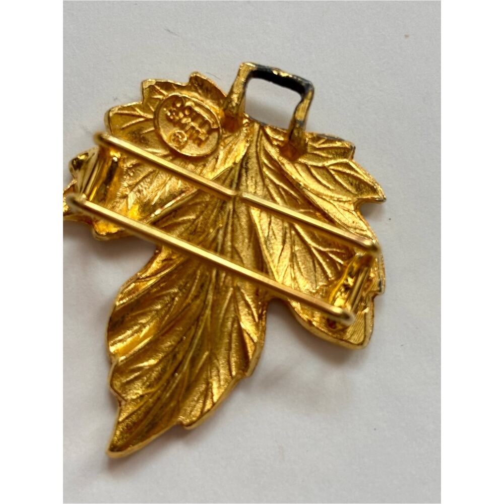 Authentic 🏷️Vintage Signed GERRY’S Textured Maple Leaf Brooch Fall Autumn - Picture 3 of 4